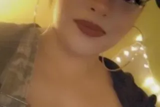 Sexy easy going Latina baby, cum have fun - Image 3